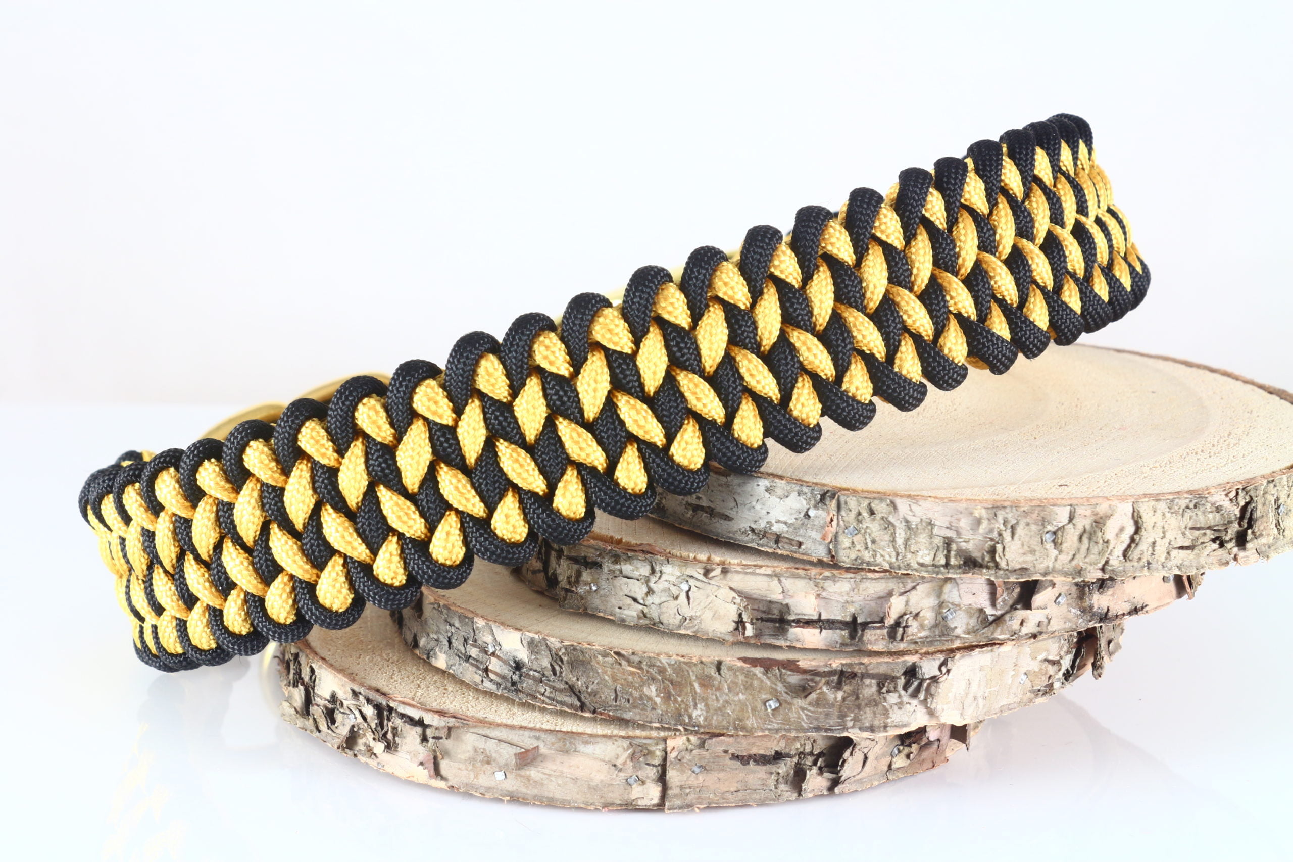 Paracord-Halsband „Manta Ray“ für 41 bis 47 cm Halsumfang