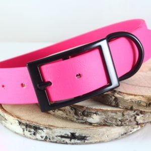 Biothane®-Halsband in Pink, 25 mm, schwarze Beschläge, 30-39 cm HU